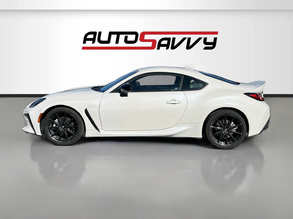 Used 2023 Toyota GR86 Premium w/ ALL Weather Mat Package (TMS) RWD image 4