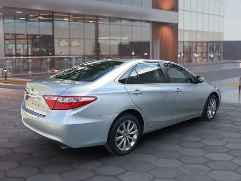 Used 2017 Toyota Camry XLE FWD image 12
