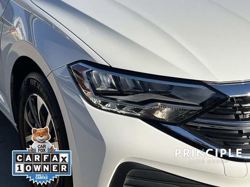 Certified 2024 Volkswagen Jetta S image 9