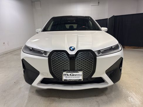 Used 2025 BMW iX M60 image 10