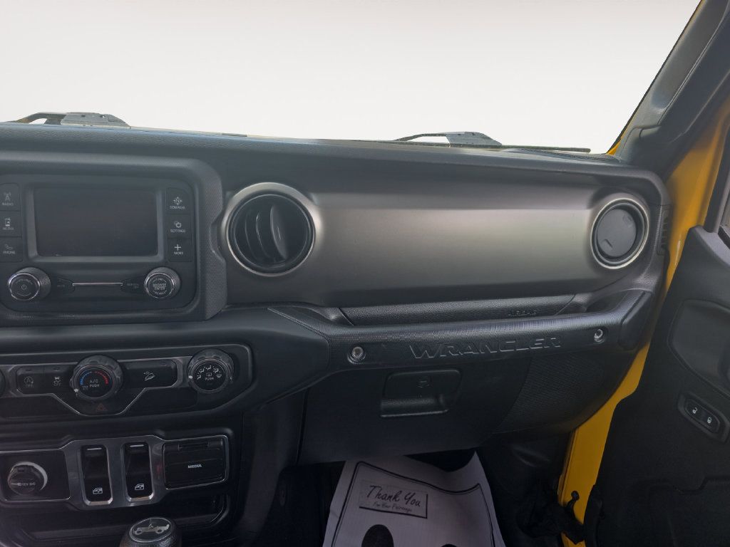Used 2019 Jeep Wrangler Sport AWD/4WD image 10