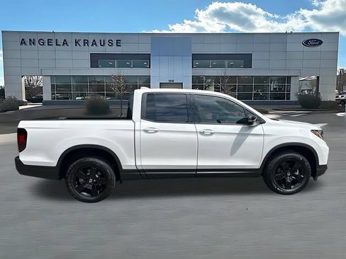 Used 2025 Honda Ridgeline Black Edition image 10
