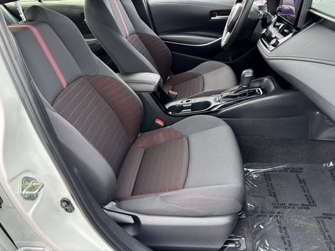 Used 2024 Toyota Corolla SE w/ Convenience Package FWD image 34