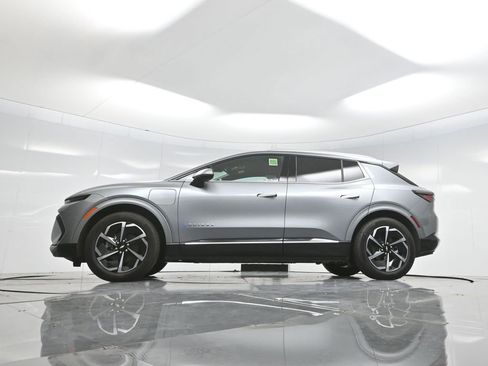 Used 2025 Chevrolet Equinox EV LT w/ Convenience Package image 67