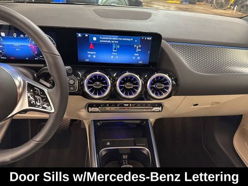 Certified 2025 Mercedes-Benz GLA 250 4MATIC image 18