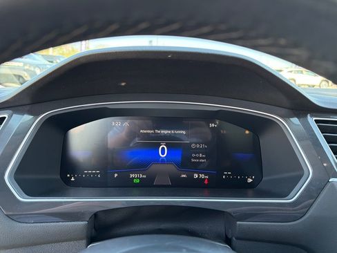 Used 2024 Volkswagen Tiguan SE image 23