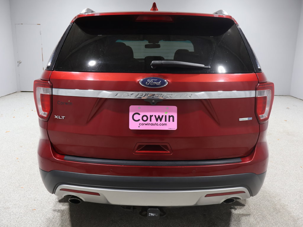 Used 2016 Ford Explorer XLT w/ Equipment Group 201A AWD/4WD image 3