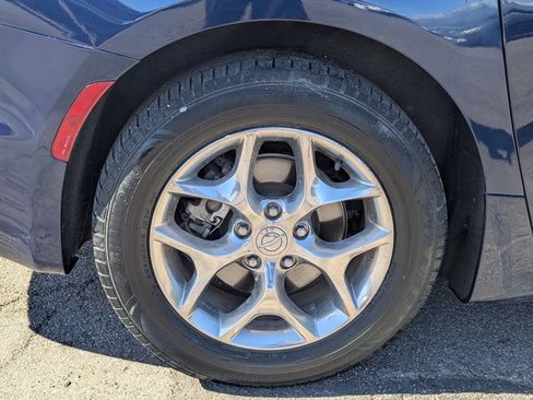 Used 2018 Chrysler Pacifica Limited FWD image 10