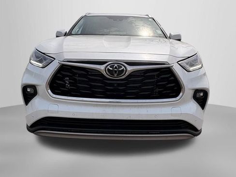 Used 2023 Toyota Highlander Platinum AWD/4WD image 12