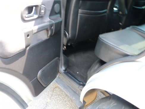 Used 2004 Land Rover Discovery HSE AWD/4WD image 21