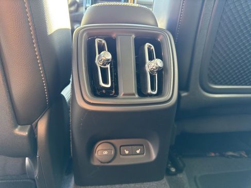 Used 2024 Volvo XC40 B5 Plus w/ Climate Package image 16