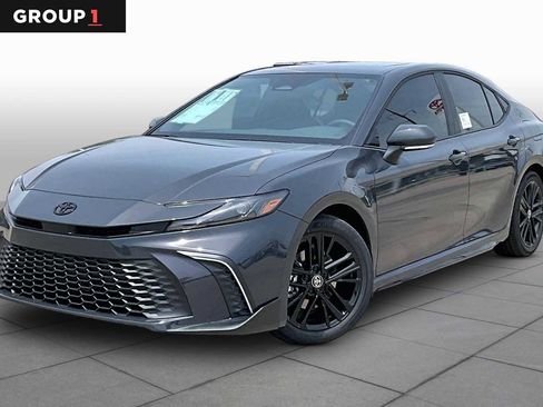 New 2026 Toyota Camry SE FWD image 1
