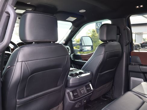 Used 2023 Ford F150 Lariat w/ Equipment Group 502A High image 19