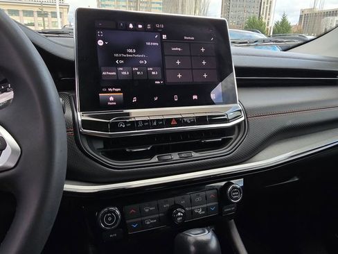 Used 2022 Jeep Compass Trailhawk image 27