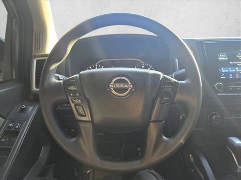 Used 2022 Nissan Frontier SV image 16