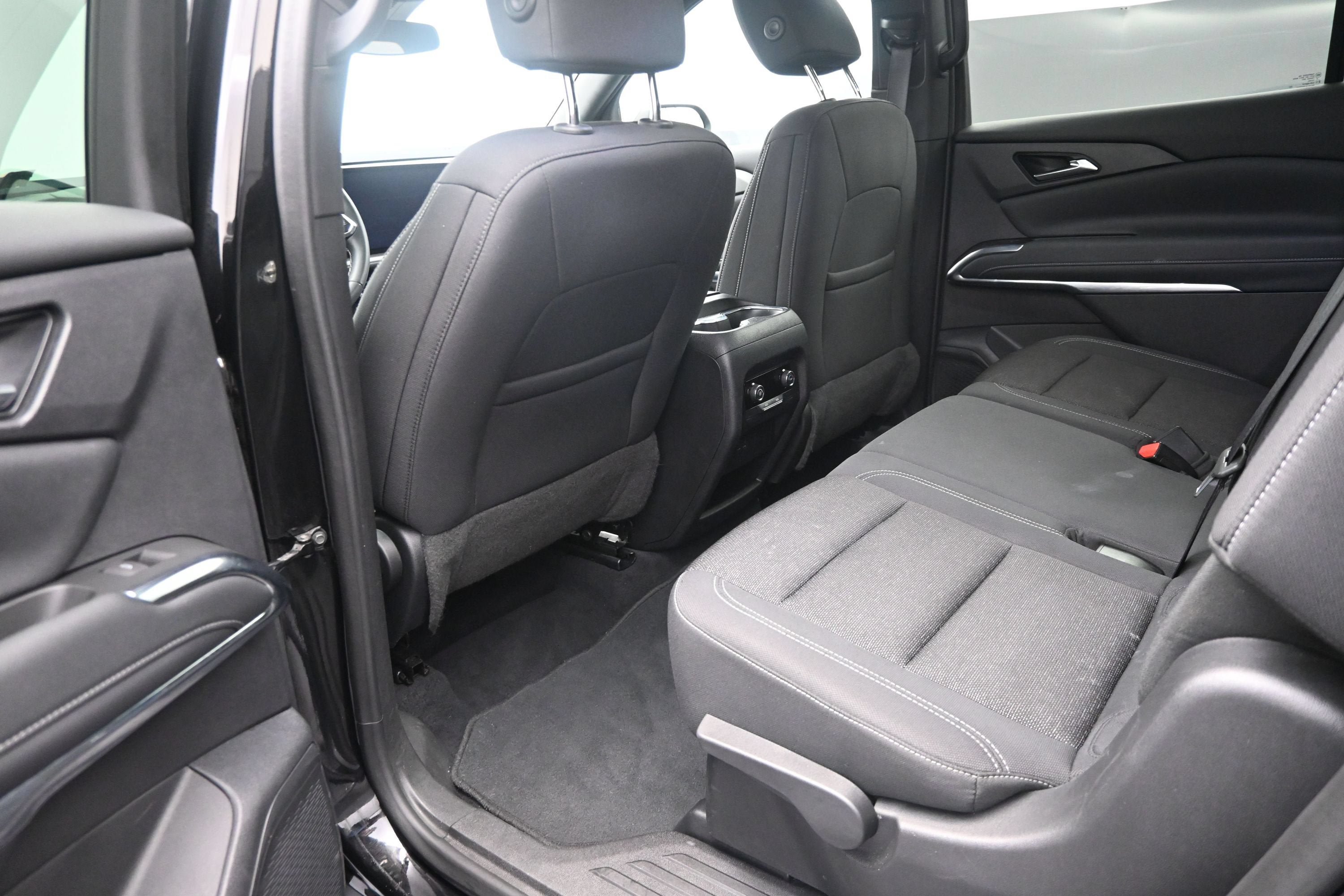 Certified 2024 Chevrolet Traverse LS FWD image 29