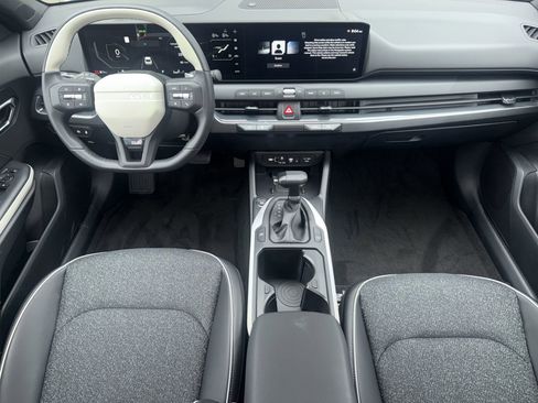 New 2025 Kia K4 GT-Line image 8
