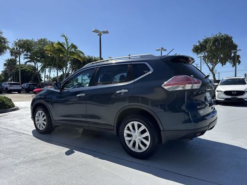 Used 2016 Nissan Rogue S w/ Appearance Package FWD image 26
