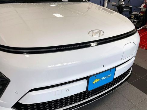Used 2024 Hyundai Kona Limited FWD image 31