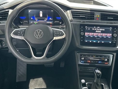 Certified 2023 Volkswagen Tiguan SE FWD image 14