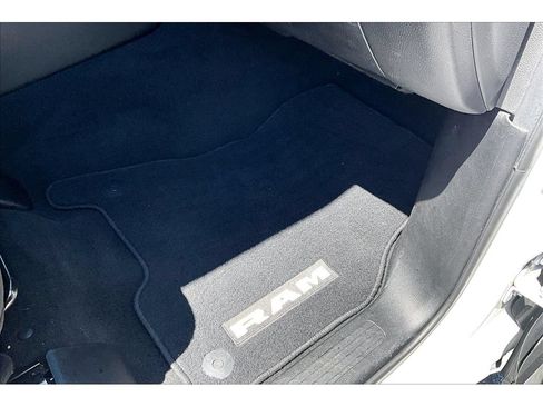Used 2019 RAM 1500 Big Horn AWD/4WD image 45