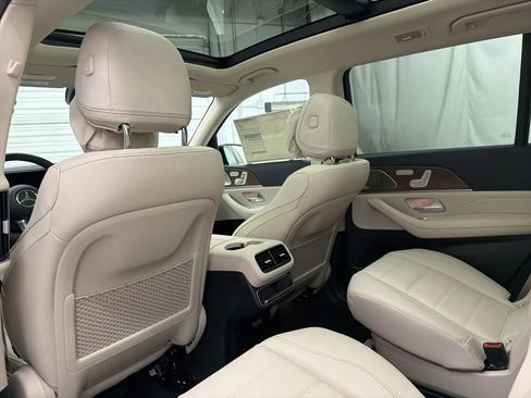 New 2026 Mercedes-Benz GLS 450 4MATIC image 18