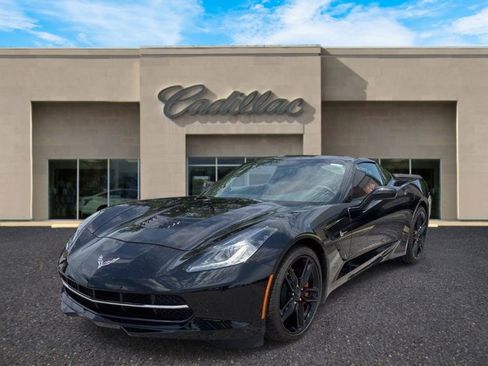 Used 2019 Chevrolet Corvette Stingray Coupe w/ 1LT RWD image 10
