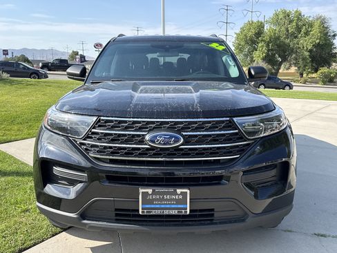 Used 2022 Ford Explorer XLT AWD/4WD image 8