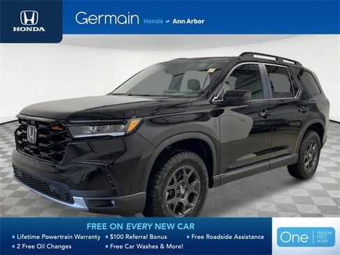 New 2025 Honda Pilot TrailSport image 1