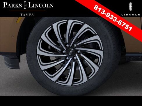 New 2025 Lincoln Navigator L Black Label image 19