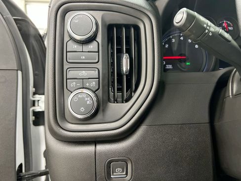 Used 2024 GMC Sierra 2500 Pro w/ Convenience Package AWD/4WD image 18