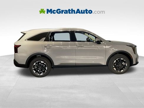New 2026 Kia Sorento S AWD/4WD image 2