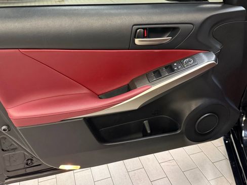 Used 2019 Lexus IS 300 AWD image 32