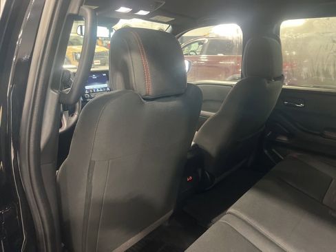 Certified 2023 Nissan Frontier PRO-4X w/ Technology Package image 9
