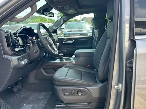 New 2026 GMC Sierra 1500 SLT w/ SLT Premium Package AWD/4WD image 9