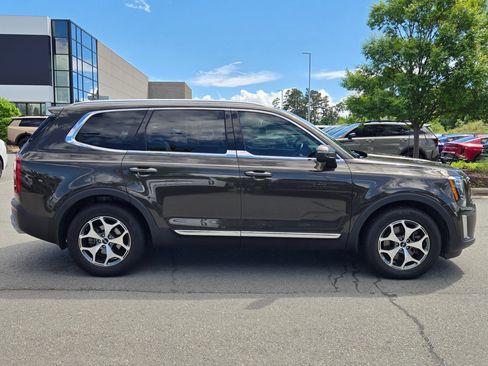 Used 2022 Kia Telluride EX FWD image 21