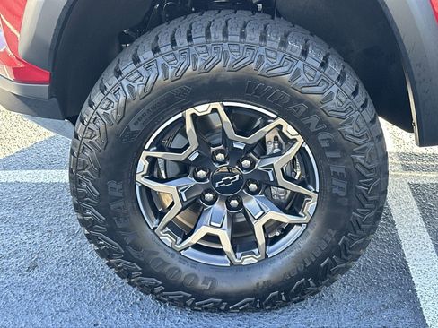 Certified 2024 Chevrolet Colorado ZR2 w/ Technology Package image 13