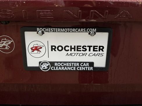 Used 2013 Toyota Sienna XLE image 44