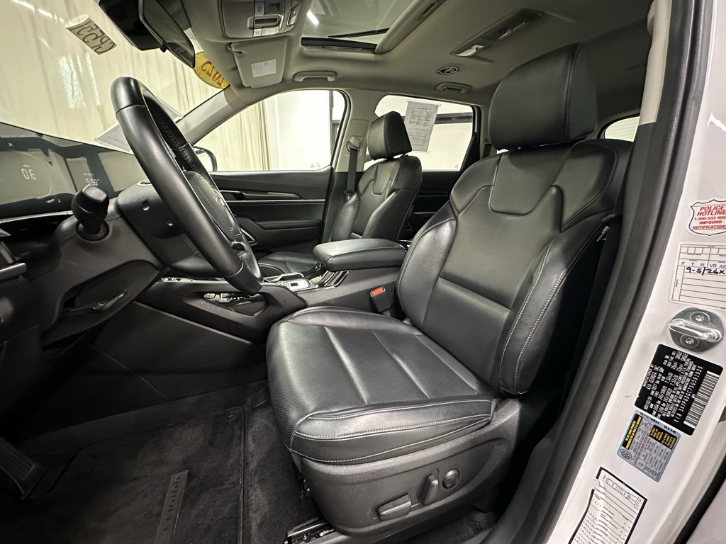 Used 2025 Kia Telluride S AWD/4WD image 24