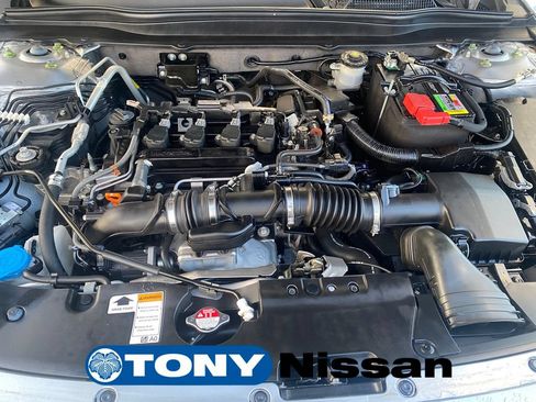 Used 2022 Honda Accord Sport image 11