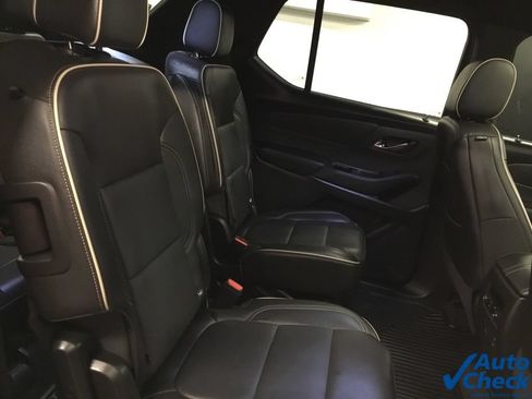 Used 2022 Chevrolet Traverse Premier w/ Redline Edition AWD/4WD image 33