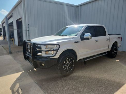 Used 2015 Ford F150 Lariat AWD/4WD image 4
