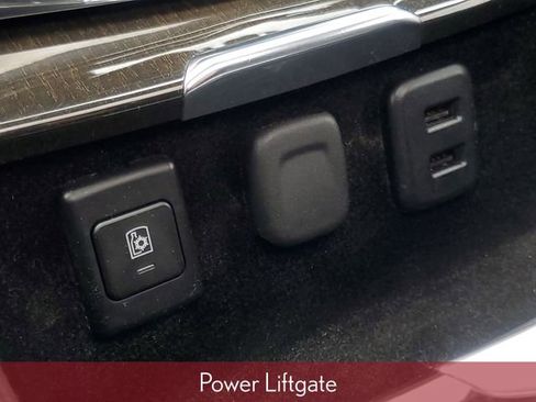 Used 2017 Cadillac Escalade Platinum image 34