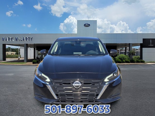 Used 2024 Nissan Altima 2.5 SV FWD image 8