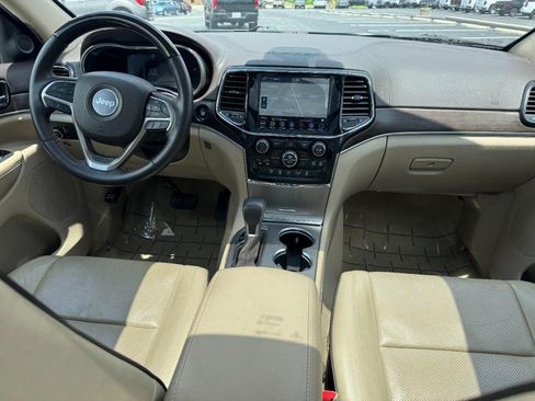 Used 2021 Jeep Grand Cherokee Overland AWD/4WD image 11