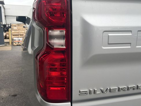 Used 2019 Chevrolet Silverado 1500 LT w/ All-Star Edition AWD/4WD image 10