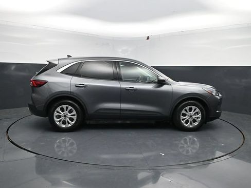 Used 2024 Ford Escape Active FWD image 10