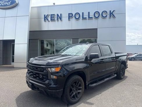 Used 2024 Chevrolet Silverado 1500 Custom AWD/4WD image 2