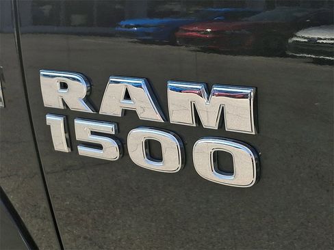 Used 2015 RAM 1500 Limited image 32