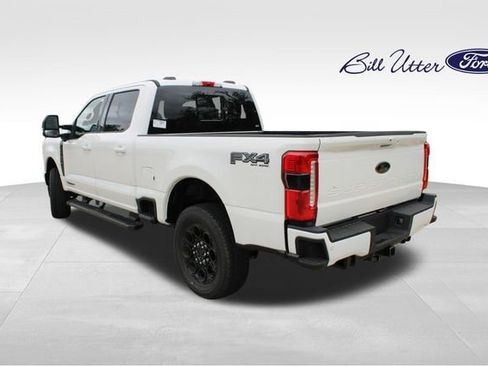 New 2026 Ford F250 Lariat w/ Black Appearance Package image 4